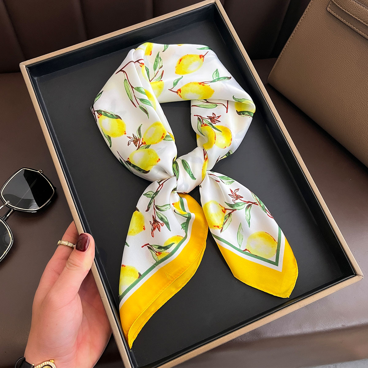 2025 Nuova Sciarpa di seta qua - Ascot Neck Scarf recensione e prezzo